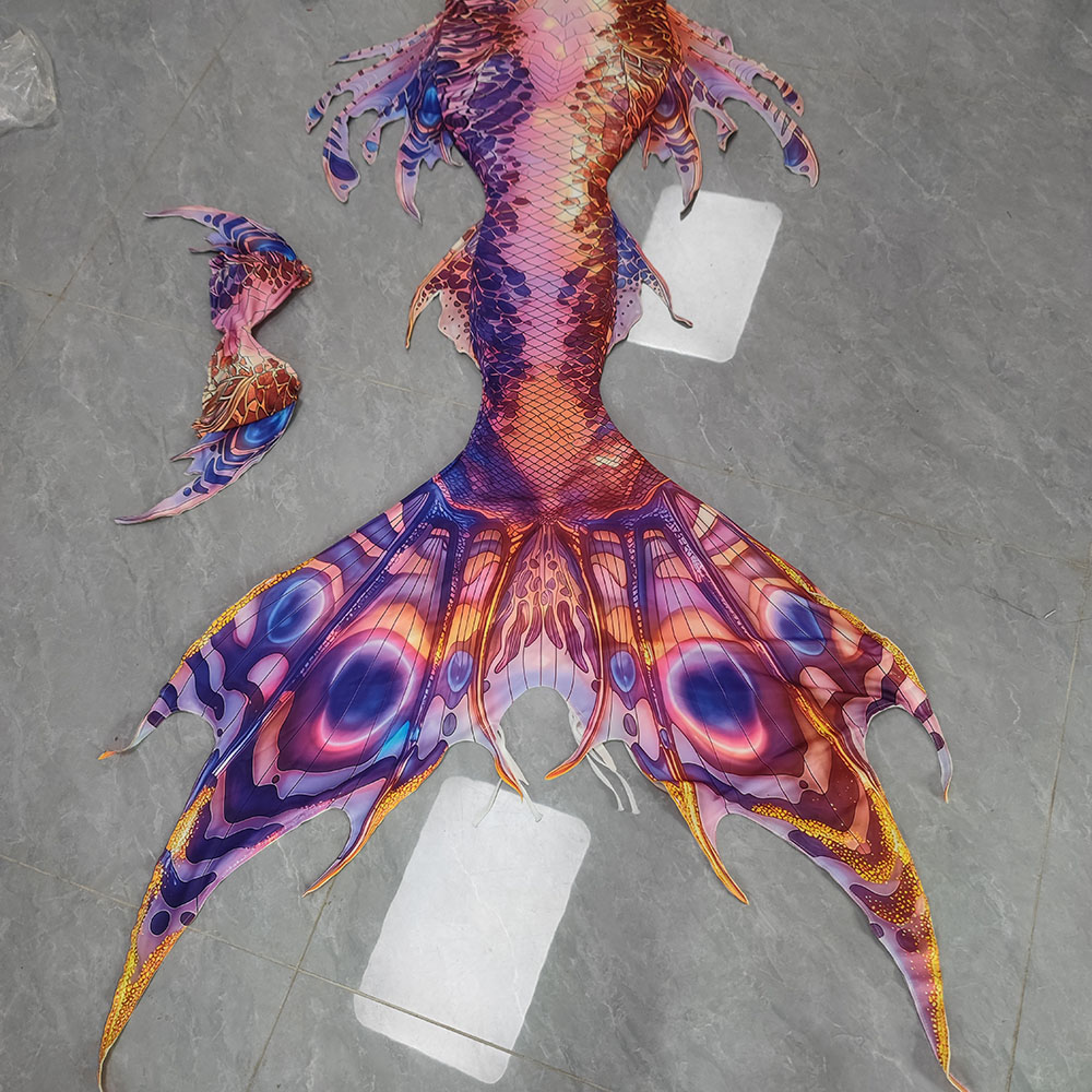 Kolorowy strój syreny z ogonem – Aquarium & Marine Museum Universiti Malaysia Sabah Kota Kinabalu Sabah Photos recenzja i cena